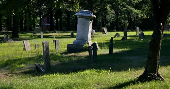 maine-cemetery